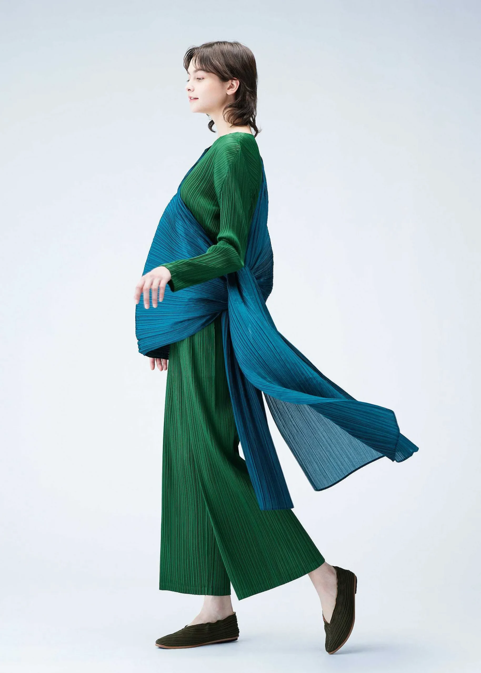 ISSEY MIYAKE Stole|Madame-T February