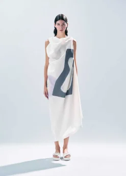 ISSEY MIYAKE Dress|Meanwhile