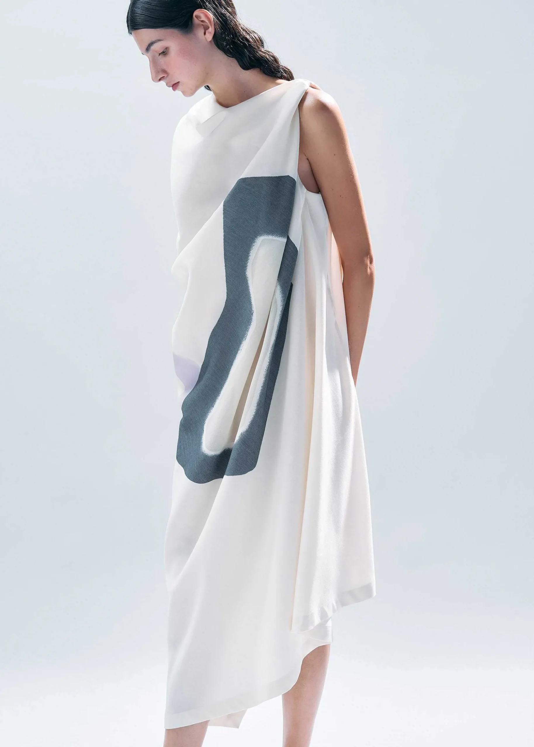 ISSEY MIYAKE Dress|Meanwhile