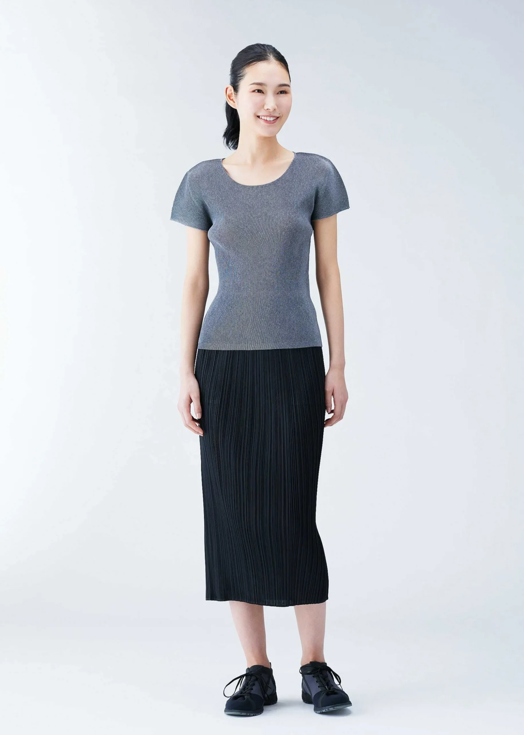 ISSEY MIYAKE Top|Mist Basics Light Gray