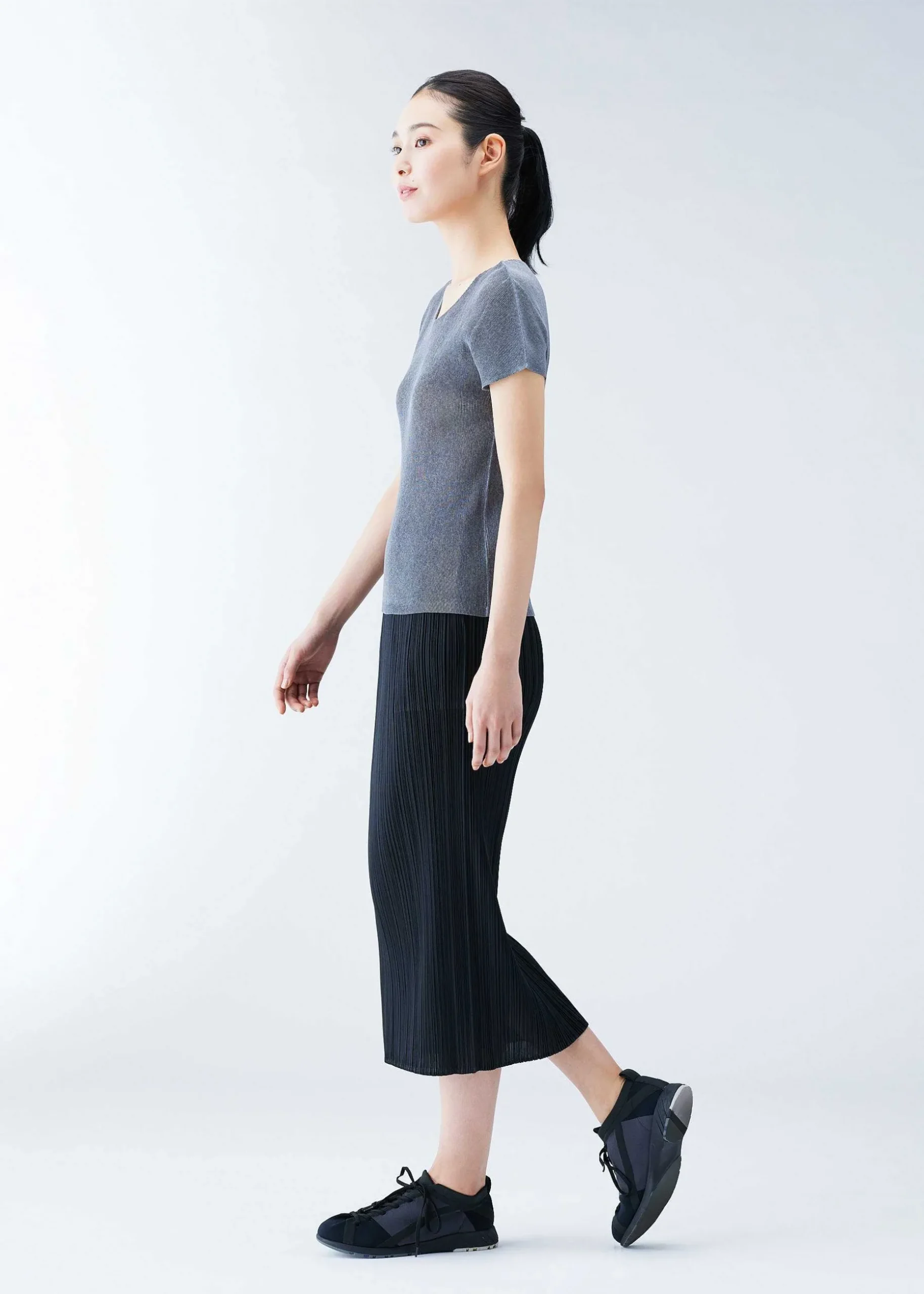 ISSEY MIYAKE Top|Mist Basics Light Gray