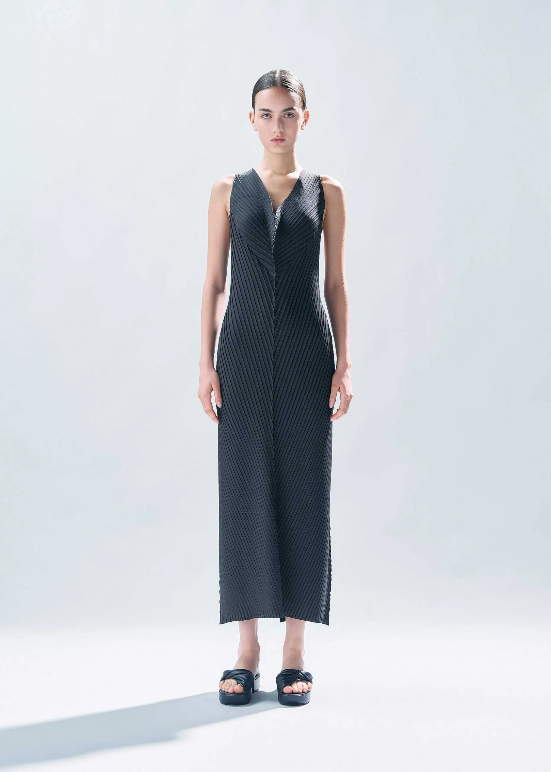 ISSEY MIYAKE Dress|Paper Like Pleats