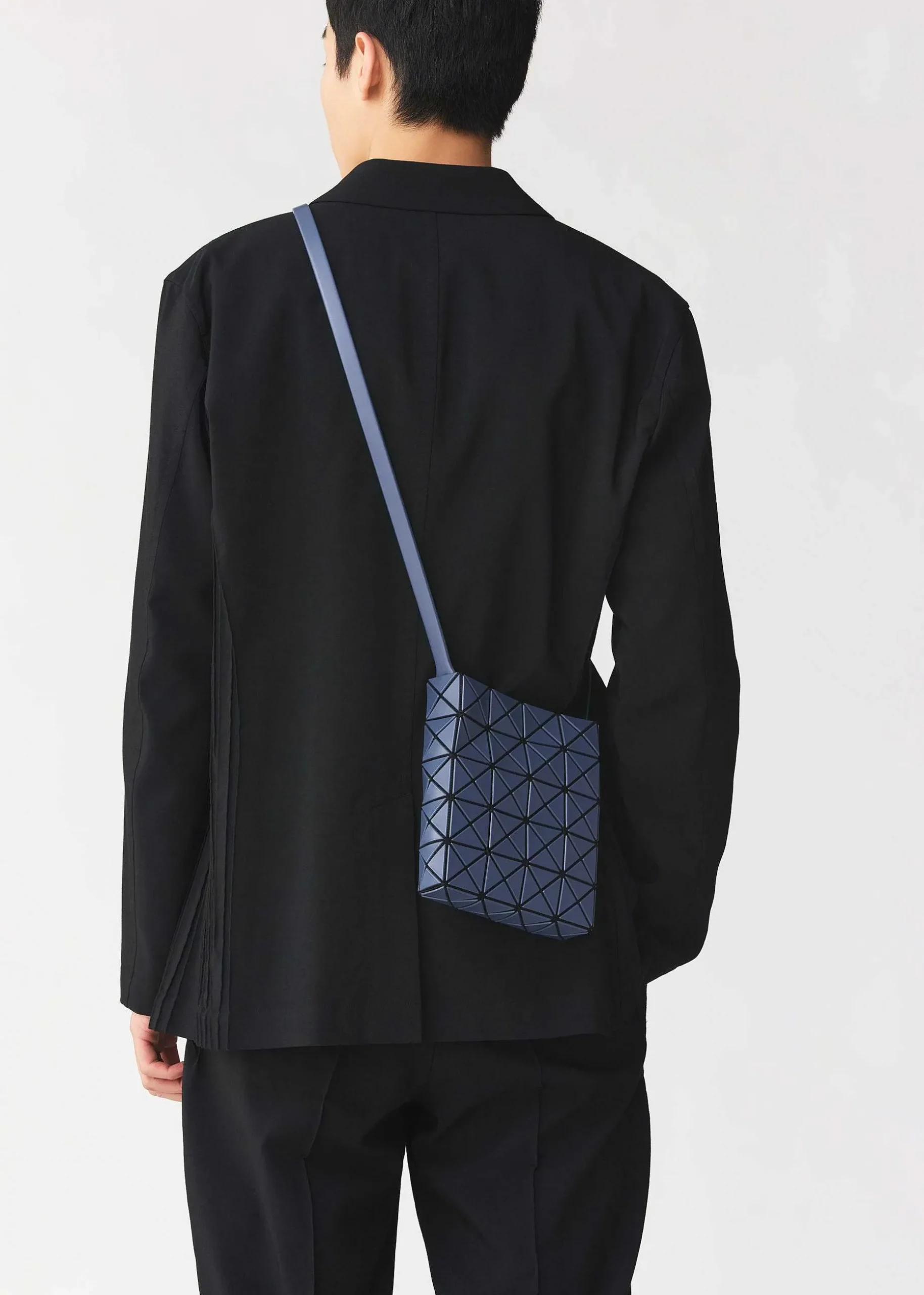 ISSEY MIYAKE Shoulder Bag|Prism Matte-2