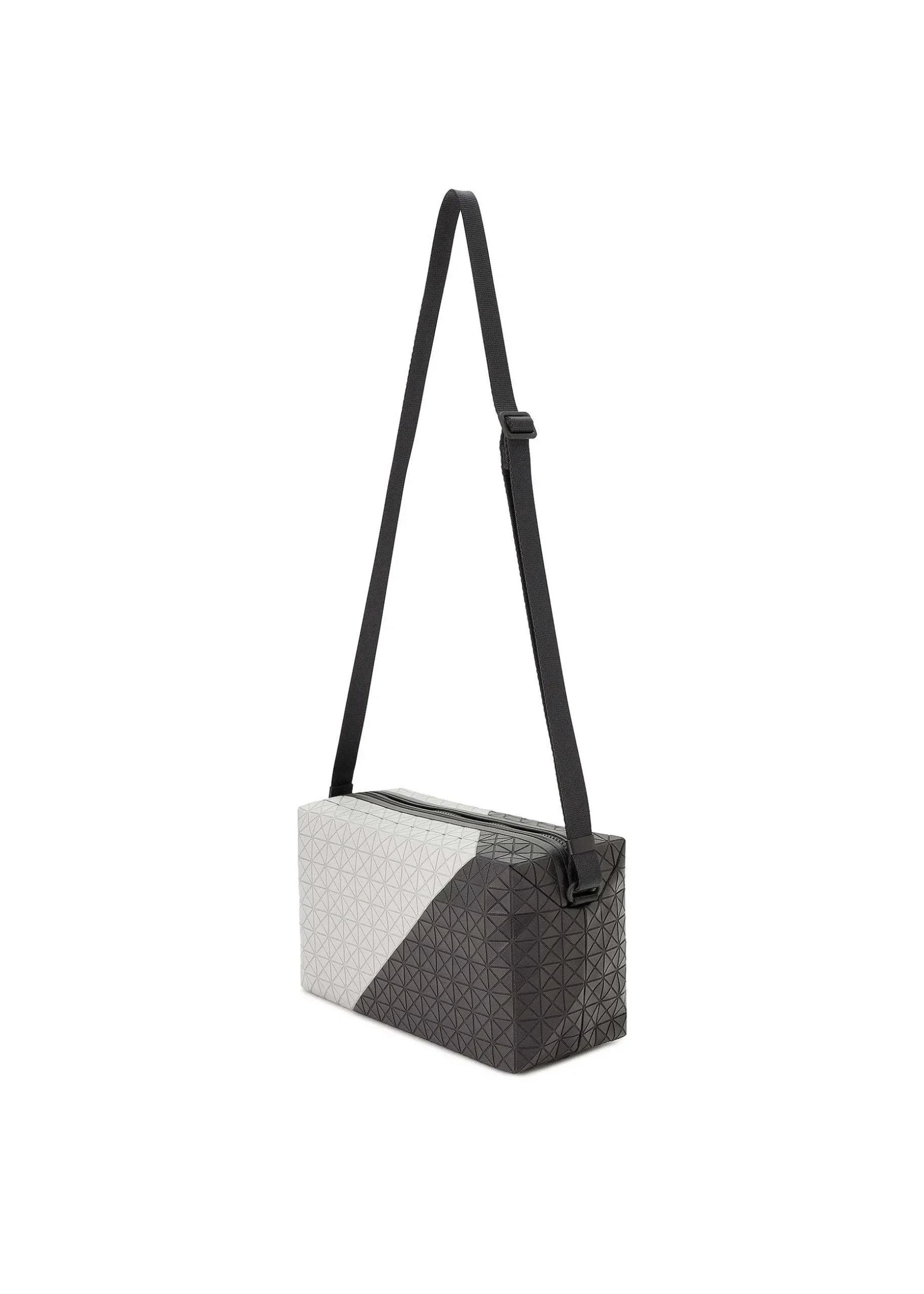 ISSEY MIYAKE Shoulder Bag|Saddle Bag