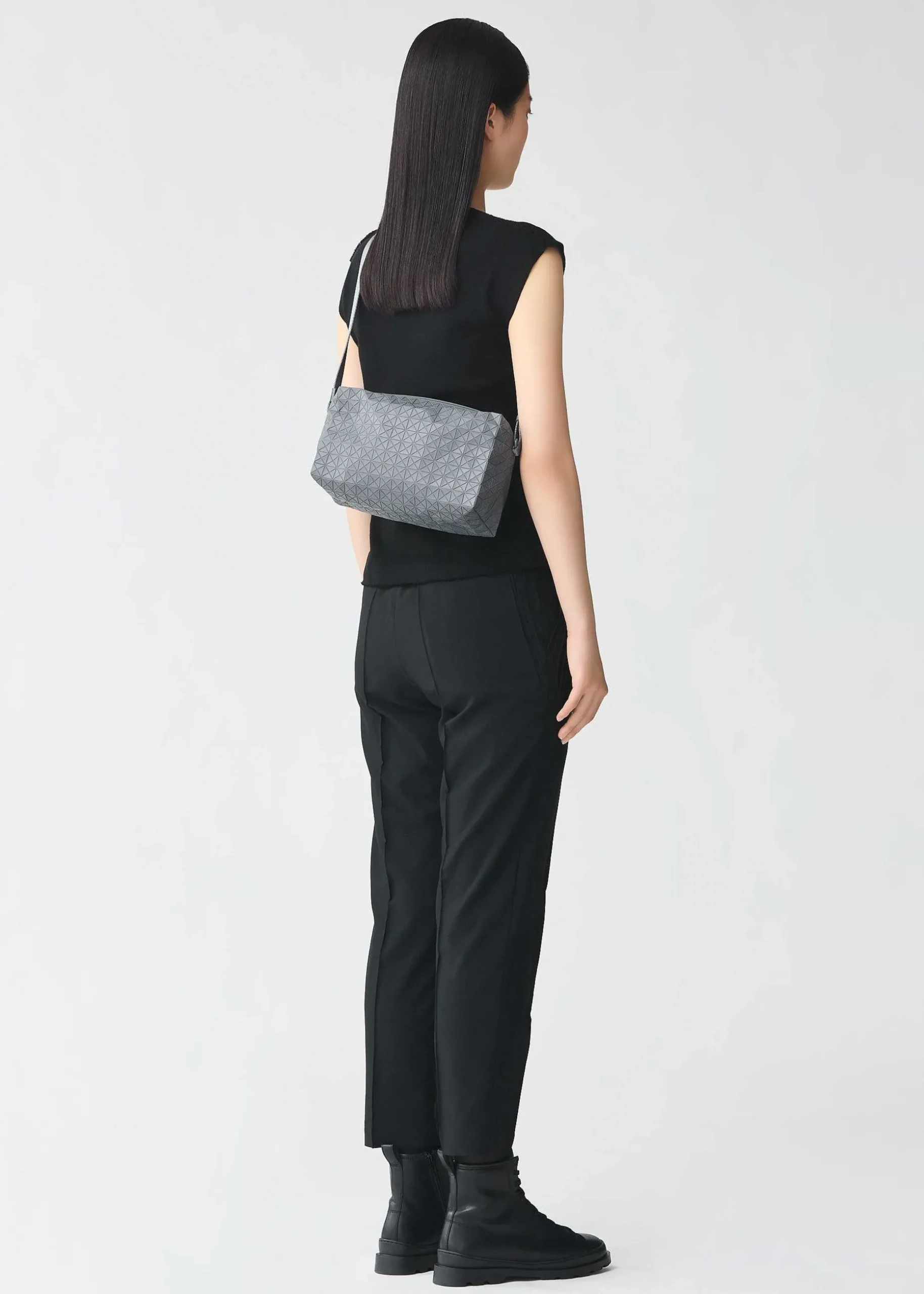 ISSEY MIYAKE Shoulder Bag|Saddle Bag One-Tone