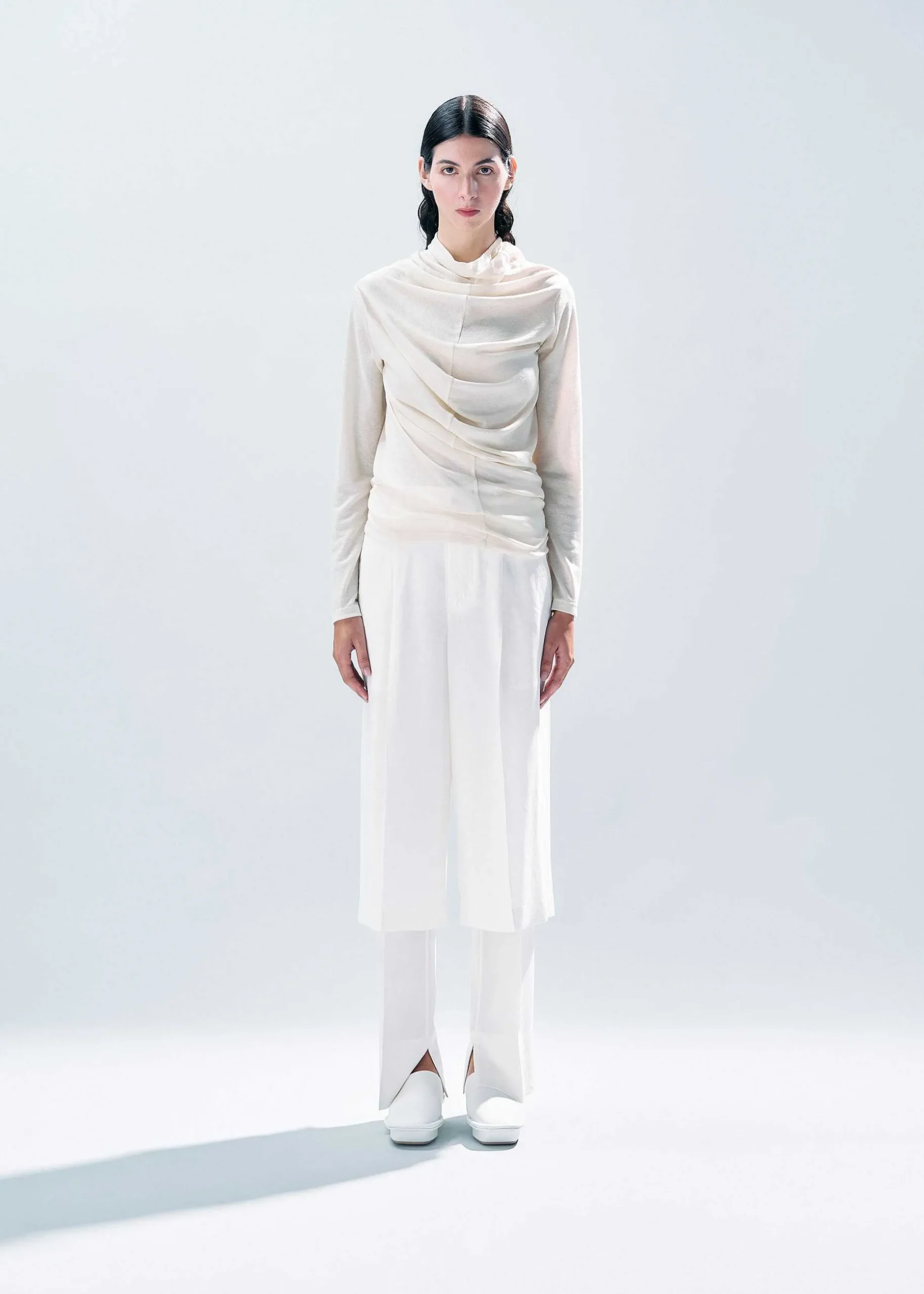 ISSEY MIYAKE Top|Sleek Jersey