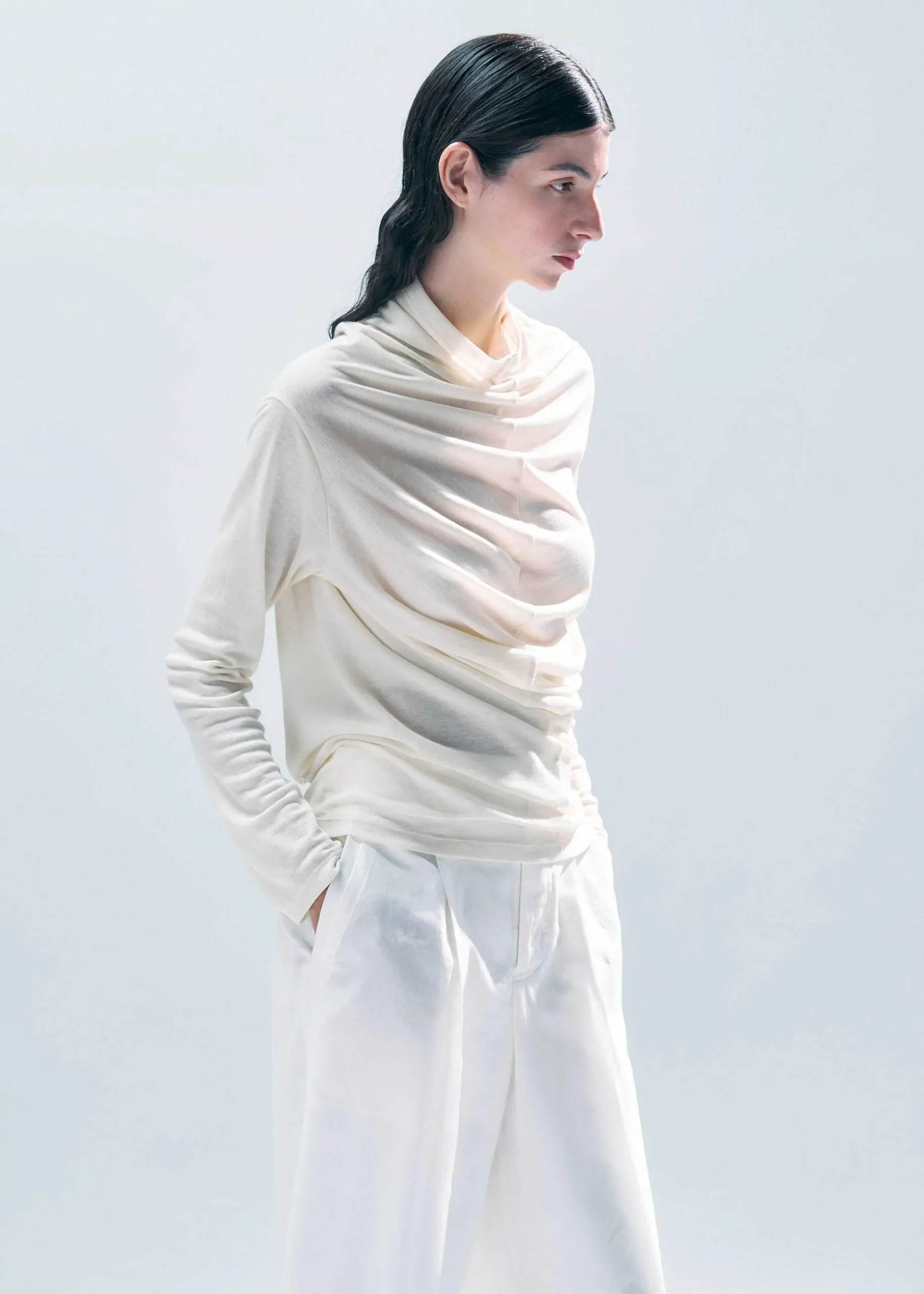 ISSEY MIYAKE Top|Sleek Jersey