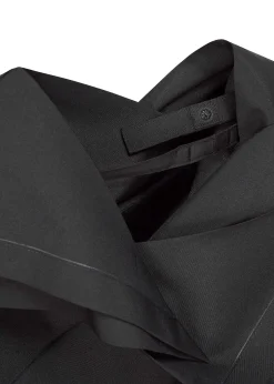 ISSEY MIYAKE Top|132 5. Solid Black