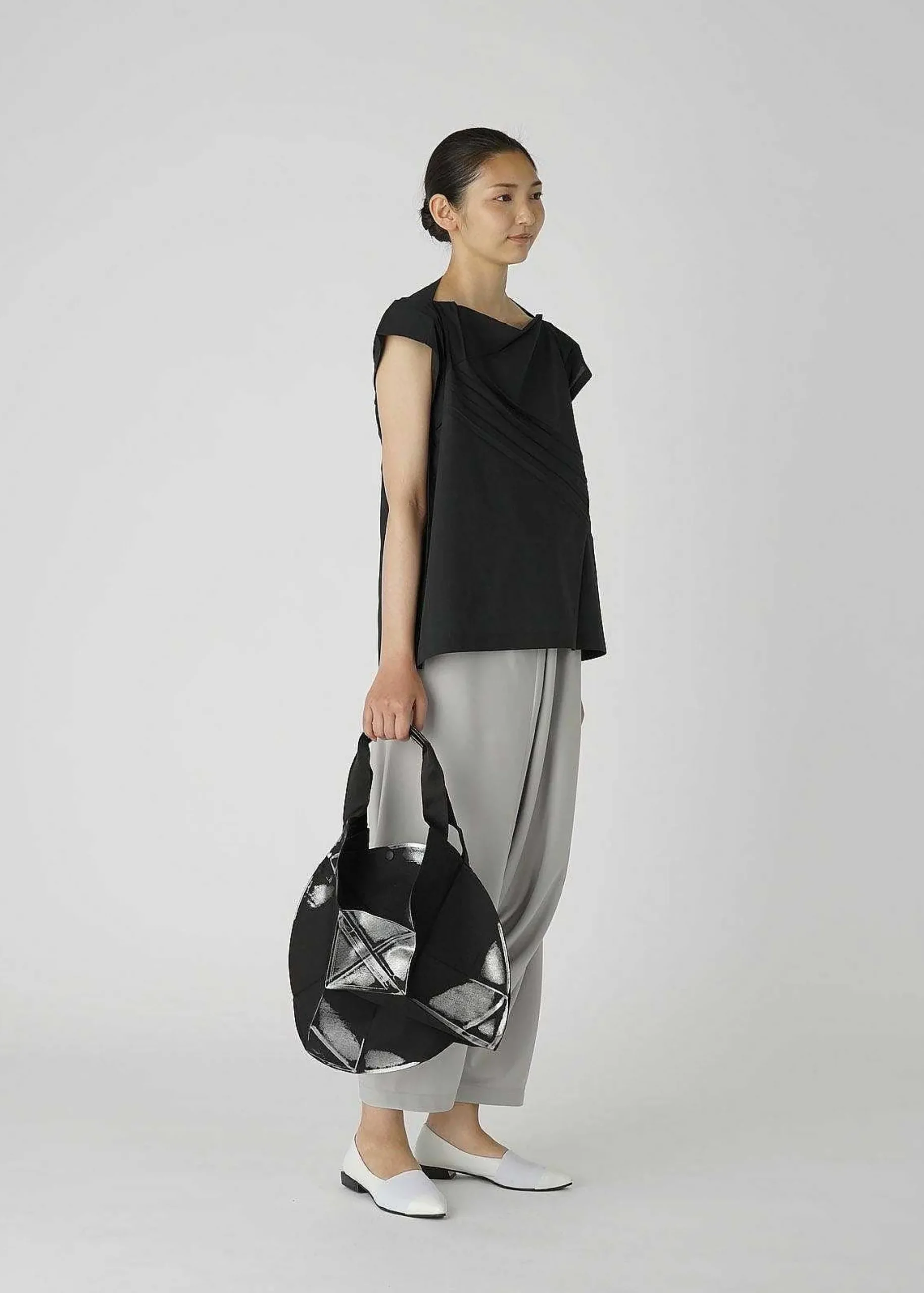 ISSEY MIYAKE Handbag|132 5. Standard Bag 12