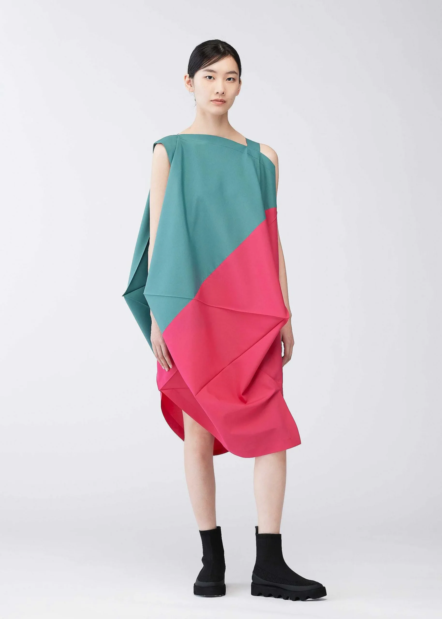 ISSEY MIYAKE Dress|Switching Volume