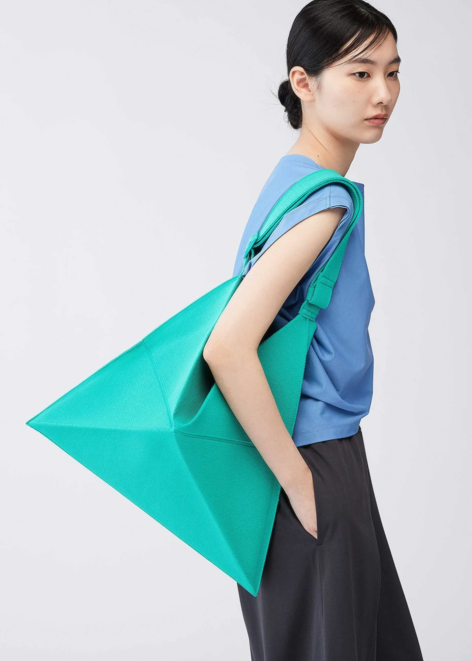 ISSEY MIYAKE Shoulder Bag|Tatami