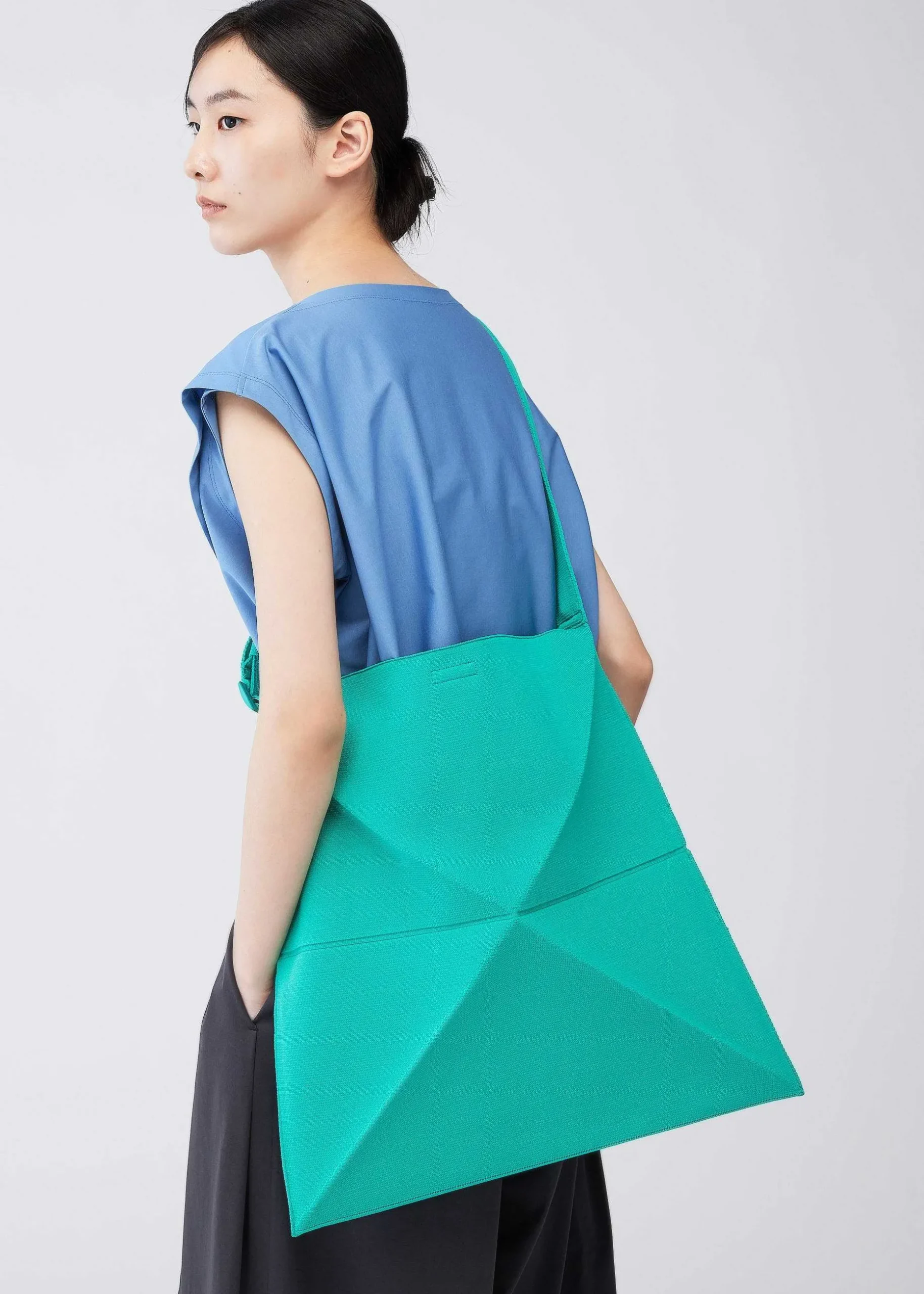 ISSEY MIYAKE Shoulder Bag|Tatami