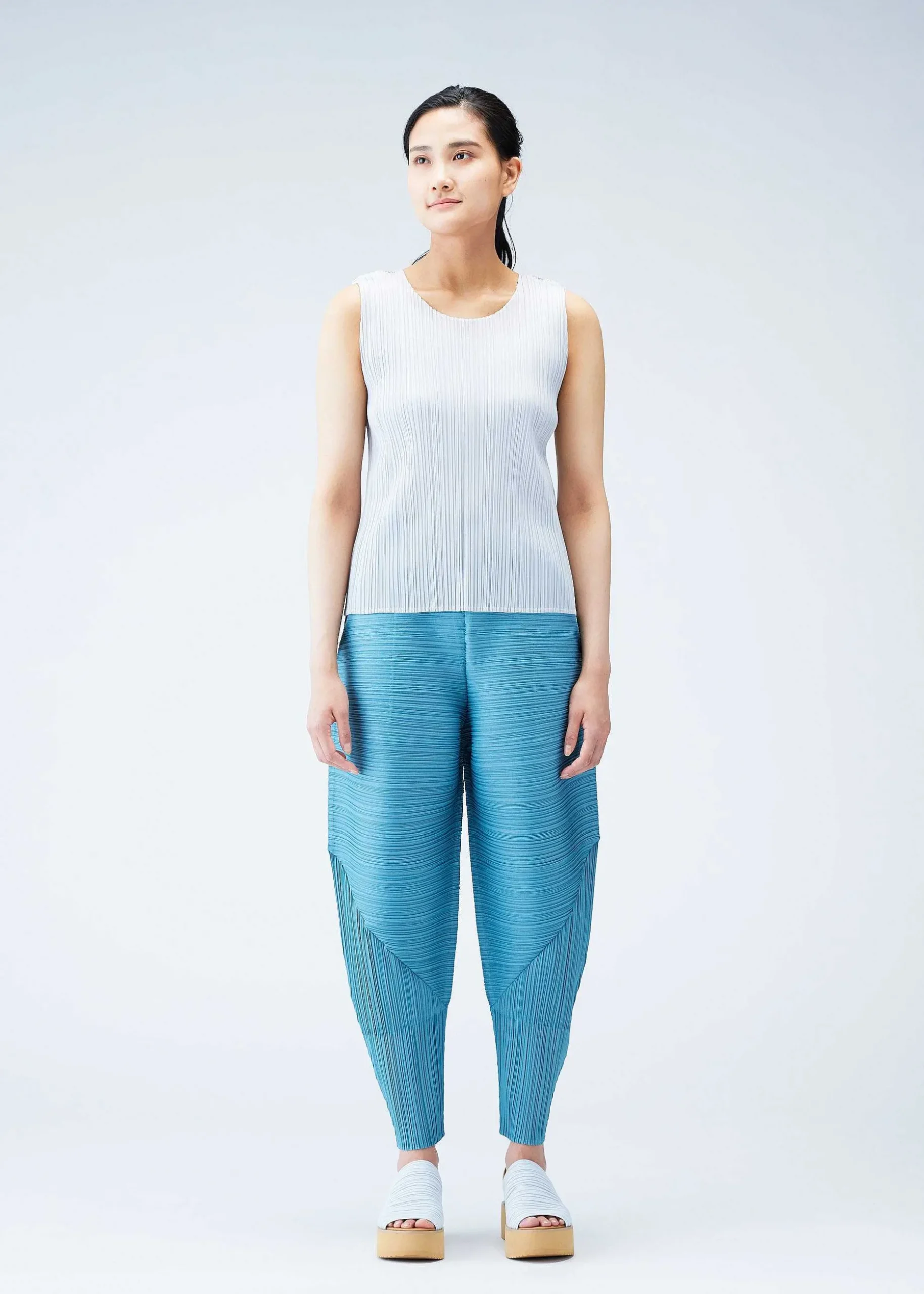ISSEY MIYAKE Pants|Thicker Bounce