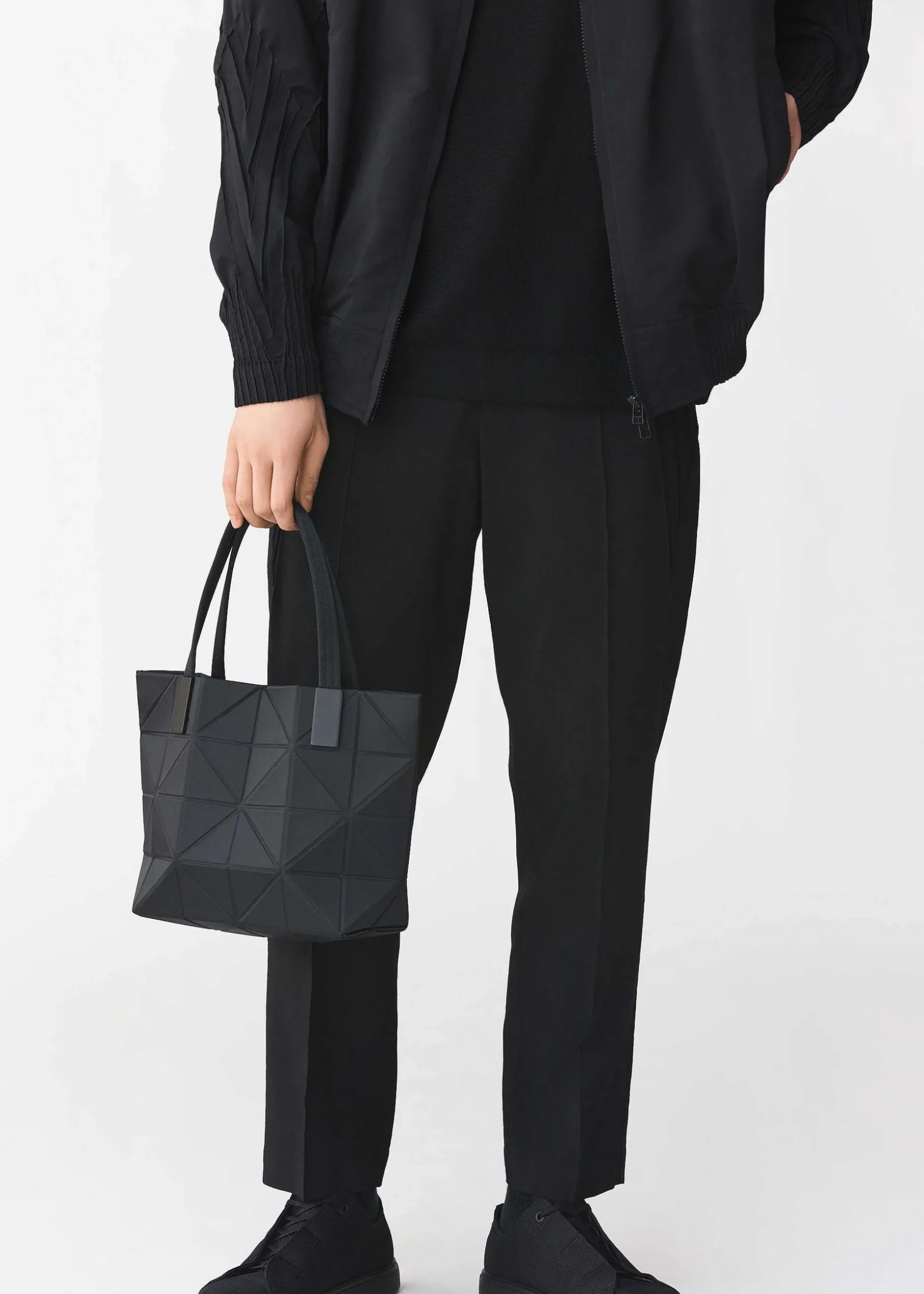 ISSEY MIYAKE Handbag|Track