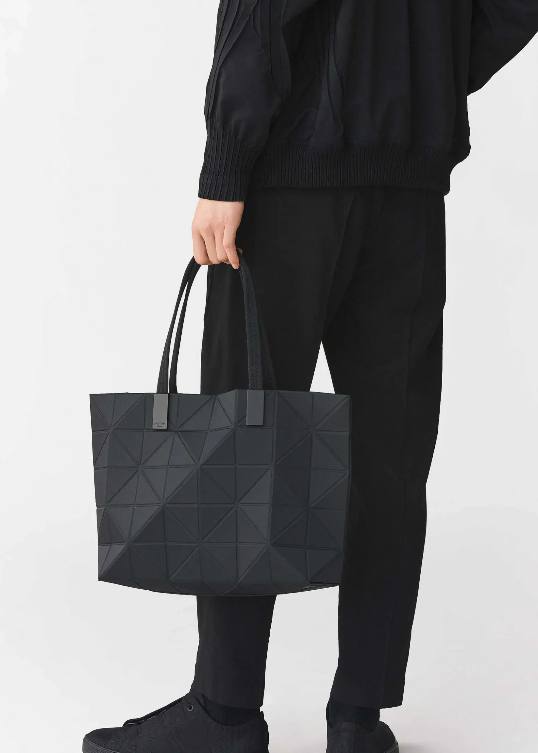 ISSEY MIYAKE Handbag|Track