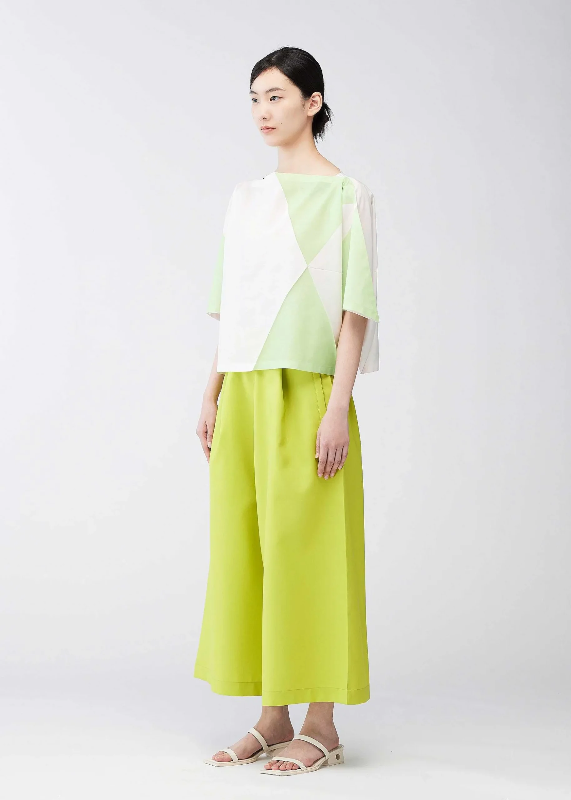 ISSEY MIYAKE Top|Triangle Print T