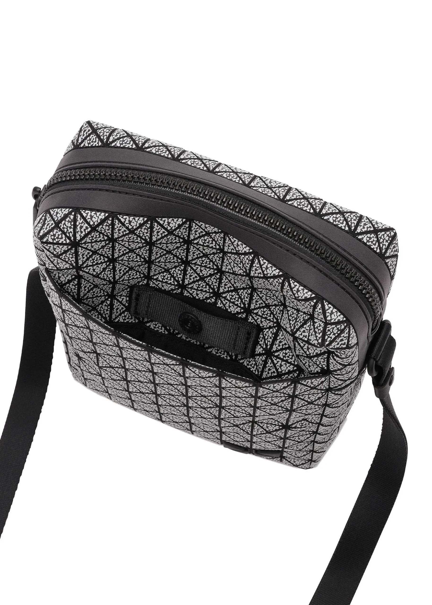 ISSEY MIYAKE Shoulder Bag|Voyager
