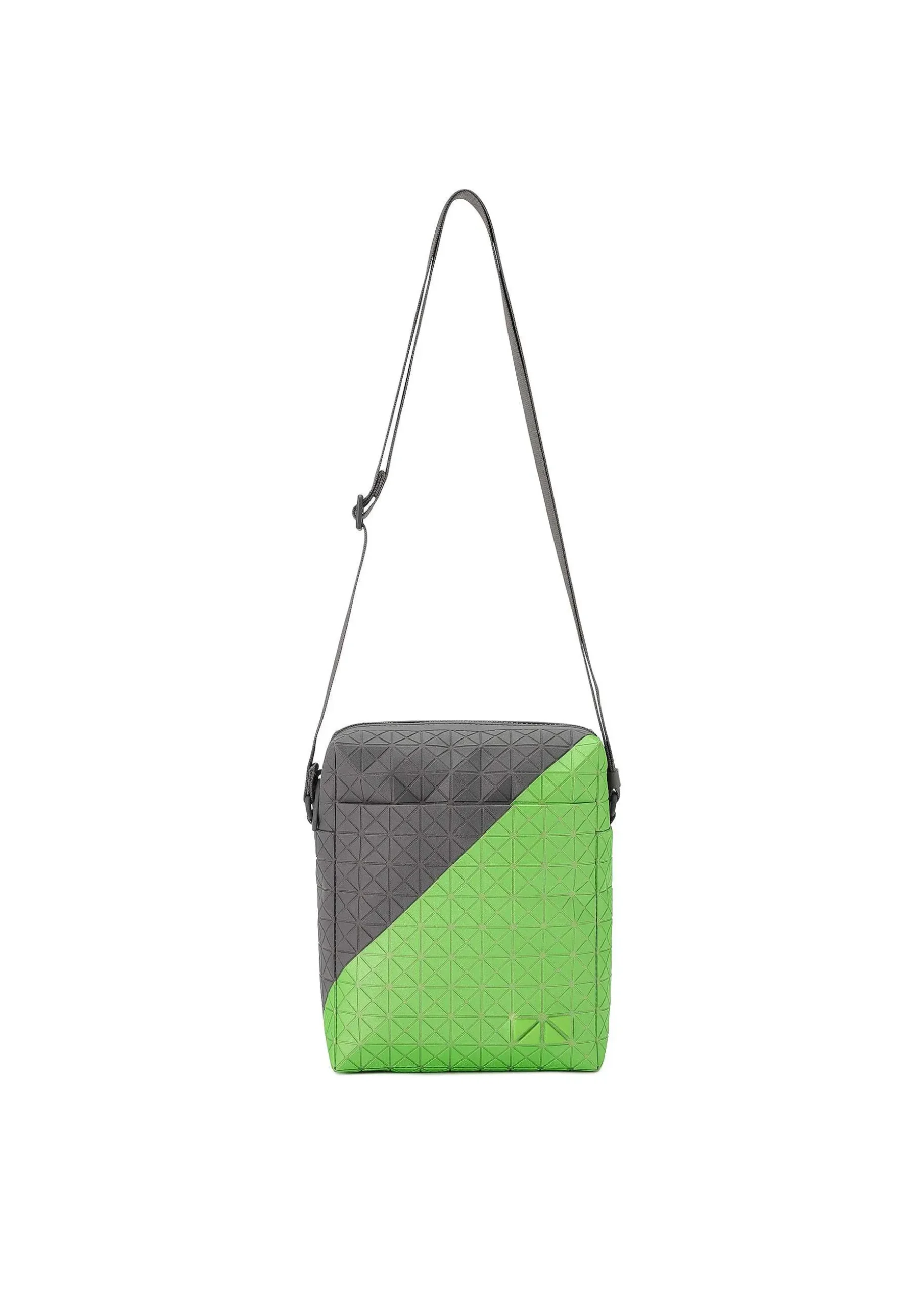 ISSEY MIYAKE Shoulder Bag|Voyager