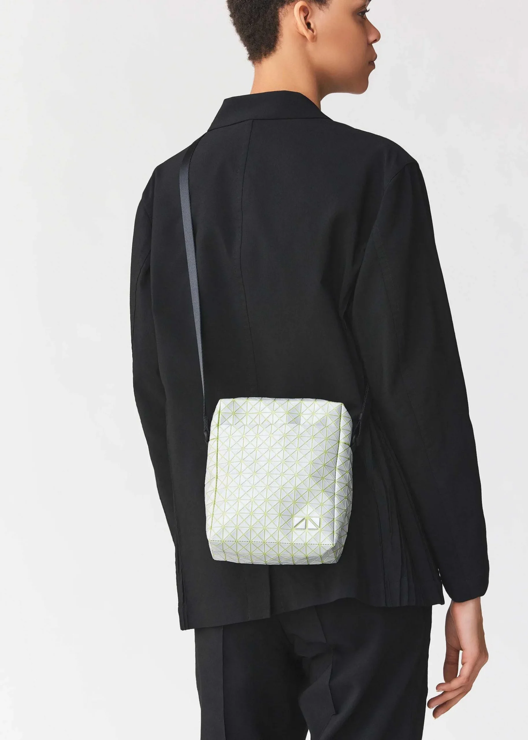 ISSEY MIYAKE Shoulder Bag|Voyager Reflector