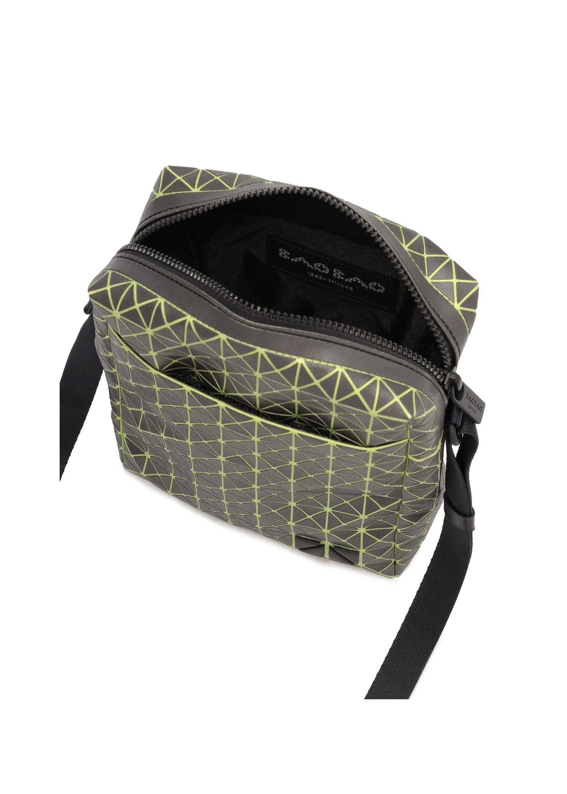ISSEY MIYAKE Shoulder Bag|Voyager Reflector