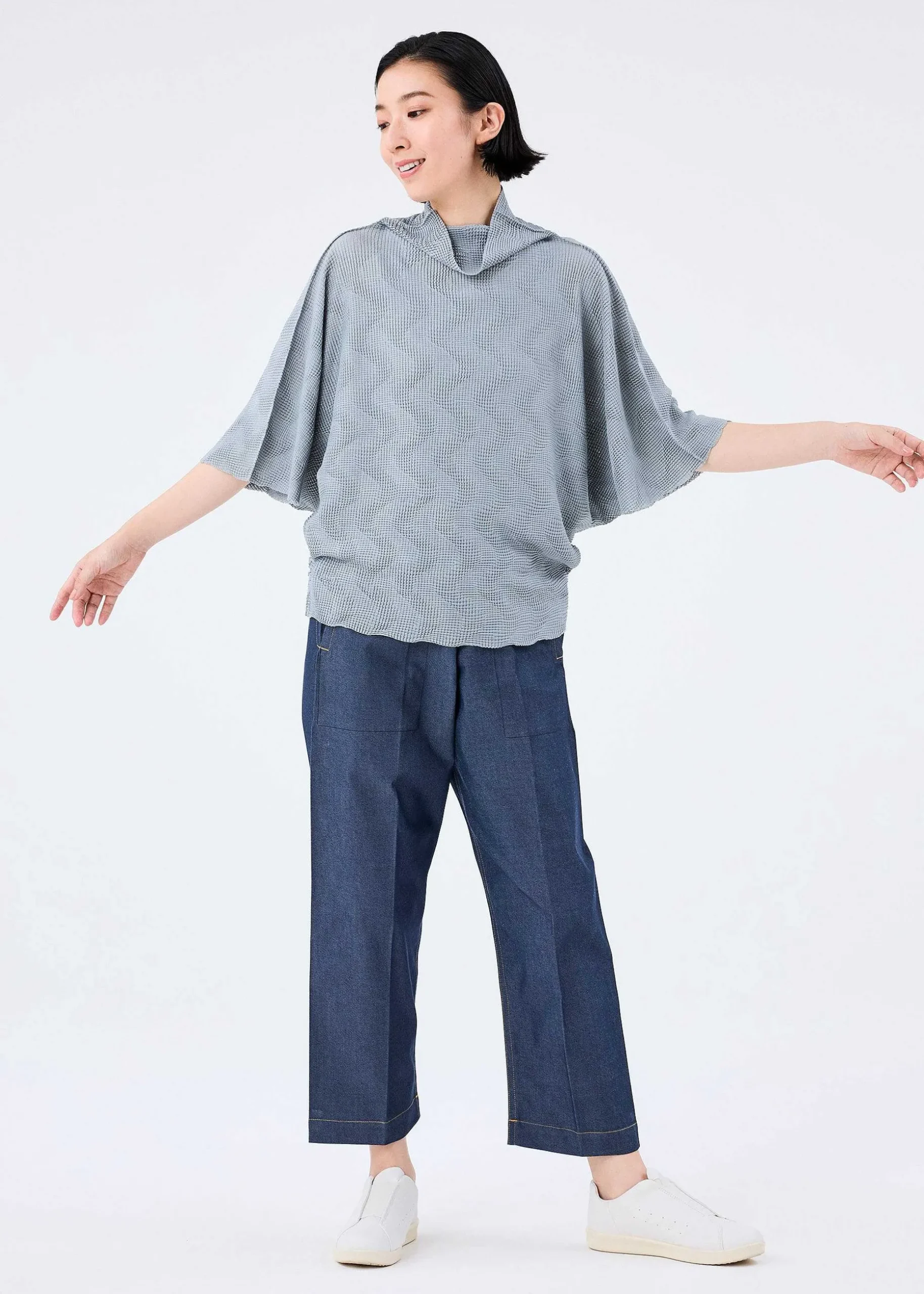 ISSEY MIYAKE Top|Wave Knit Stretch Pleats